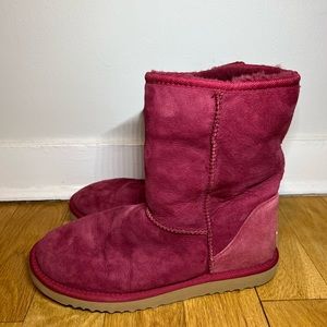 Women’s classic short Ruby Ugg Boot size 9